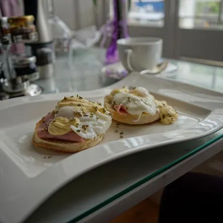 Bed & Breakfast Cartref