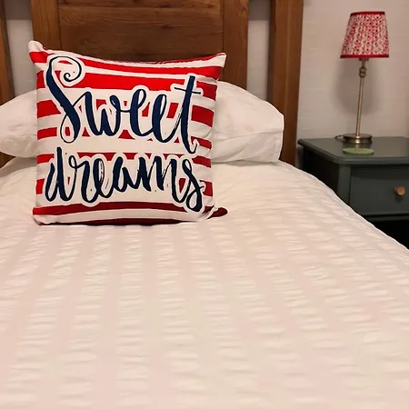 Cartref 게스트하우스 4*